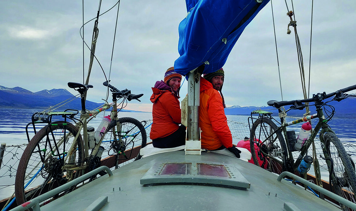 "Parfum d'essence", "Le temps d'une aventure à vélo" et Fuera de tiempo - hors du temps" aux Rencontres de l'Aventure à Bulle (Suisse)
