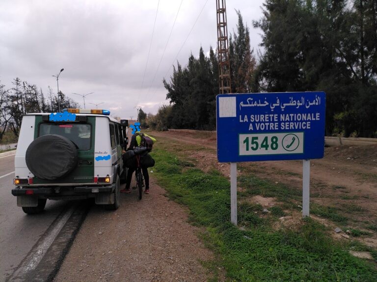 Algérie-Maroc # 1: Anatomie d'un check-post 5